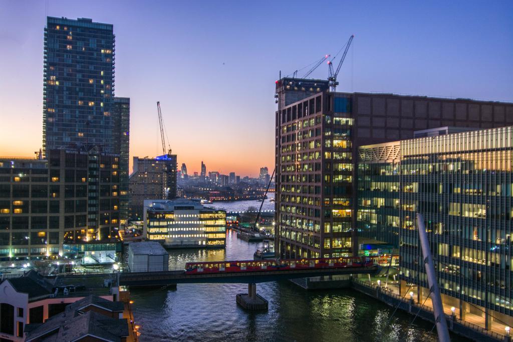 Canary Wharf - Corporate River View Apartments London Exterior photo